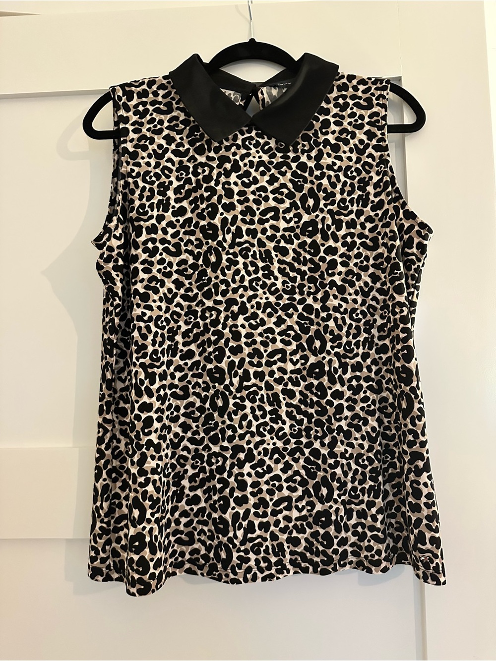Tommy Hilfiger Black and Beige Leopard Print Sleeveless Top with Black Collar